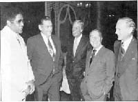 Don Newcomb, Harold E. Hughes, Dick Van Dyke, Garry Moore ve Buzz Aldrin