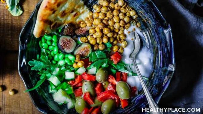 Vegan diyetleri, vejetaryen diyetleri ve düşük karbonhidratlı diyetler genel olarak depresyona ve zihinsel sağlığa neden olabilir veya kötüleştirebilir. HealthyPlace ile ilgili ayrıntılar.