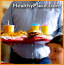 Kompulsif Aşırı Yemek - İnsanlar neden aşırı yeme, aşırı yeme ve diyet, kilo kaybı ve aşırı yeme tedavisi için mevcut tedaviye girerler. Konferans Metni.