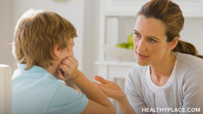 Davranış sorunları olan bir çocuğun ebeveynini yetiştirmek zordur. Çocuğunuzun davranış sorunları ile başa çıkmak ve bunları iyileştirmek mümkündür. Nasıl SağlıklıPlace öğrenin.
