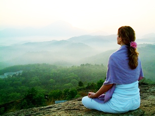 Meditasyon yetişkin DEHB için faydalı olabilir. İşte meditasyonun yetişkin DEHB'me nasıl yardımcı olduğu.