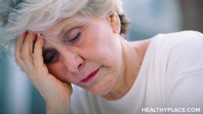 Alzheimer hastalarını uyku problemleri ile tedavi etmek için ilaç kullanmanın riskleri ve yararları vardır. Bunlar hakkında daha fazla bilgiyi HealthyPlace'de bulabilirsiniz.